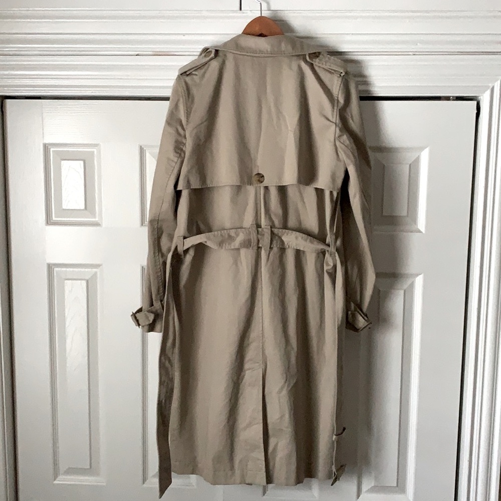 Classic Tan Trench Coat - Picture 4 of 7